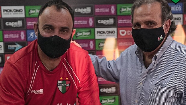 José Luis Sierra firmó su contrato como técnico de Palestino