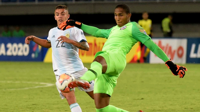 Rueda sobre Carabalí: Al jugador chileno como “premio” por venir a la selección lo dejan en el banco