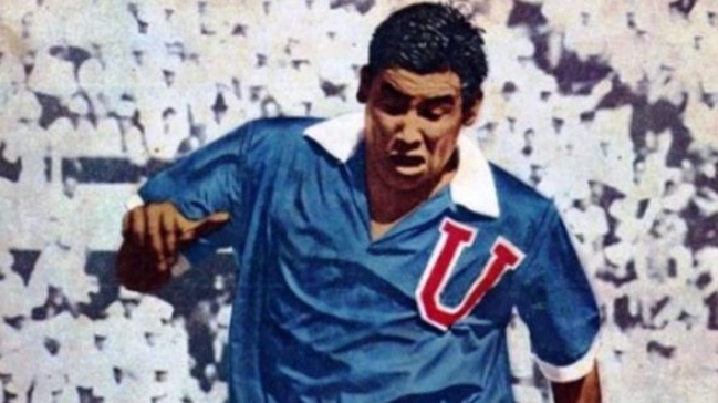 La U solicitó autorización para jugar de negro en memoria de Carlos Campos