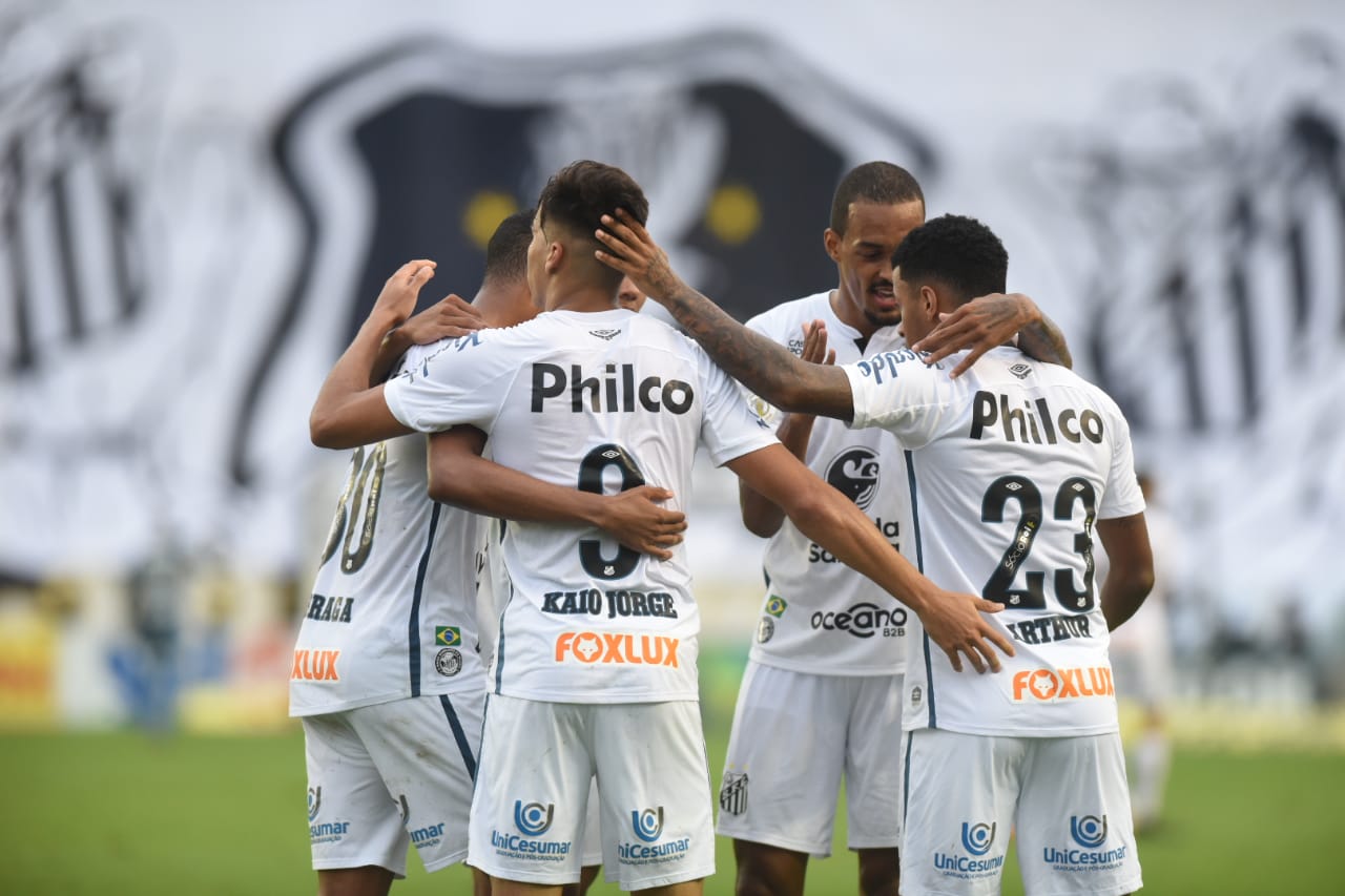 Inter de Porto Alegre sumó su cuarto partido sin ganar tras perder ante Santos en el Brasileirao