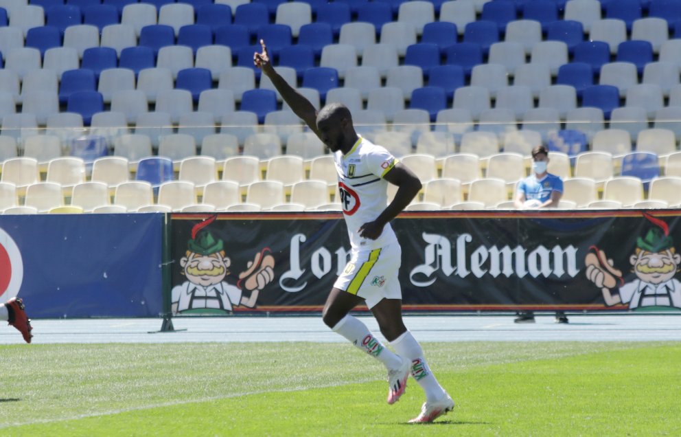 Waterman lideró el triunfo de U. de Conce sobre Antofagasta y quedó como tercer goleador del torneo