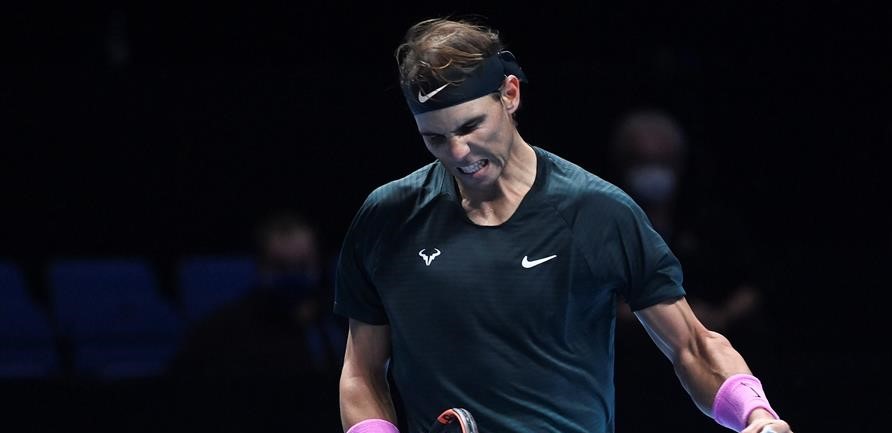 Rafael Nadal doblegó con contundencia a Andrey Rublev en el Masters de Londres