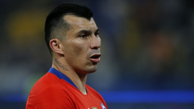 Leonardo Véliz: Gary Medel es prescindible, los que jugaron no tienen nada que envidiarle