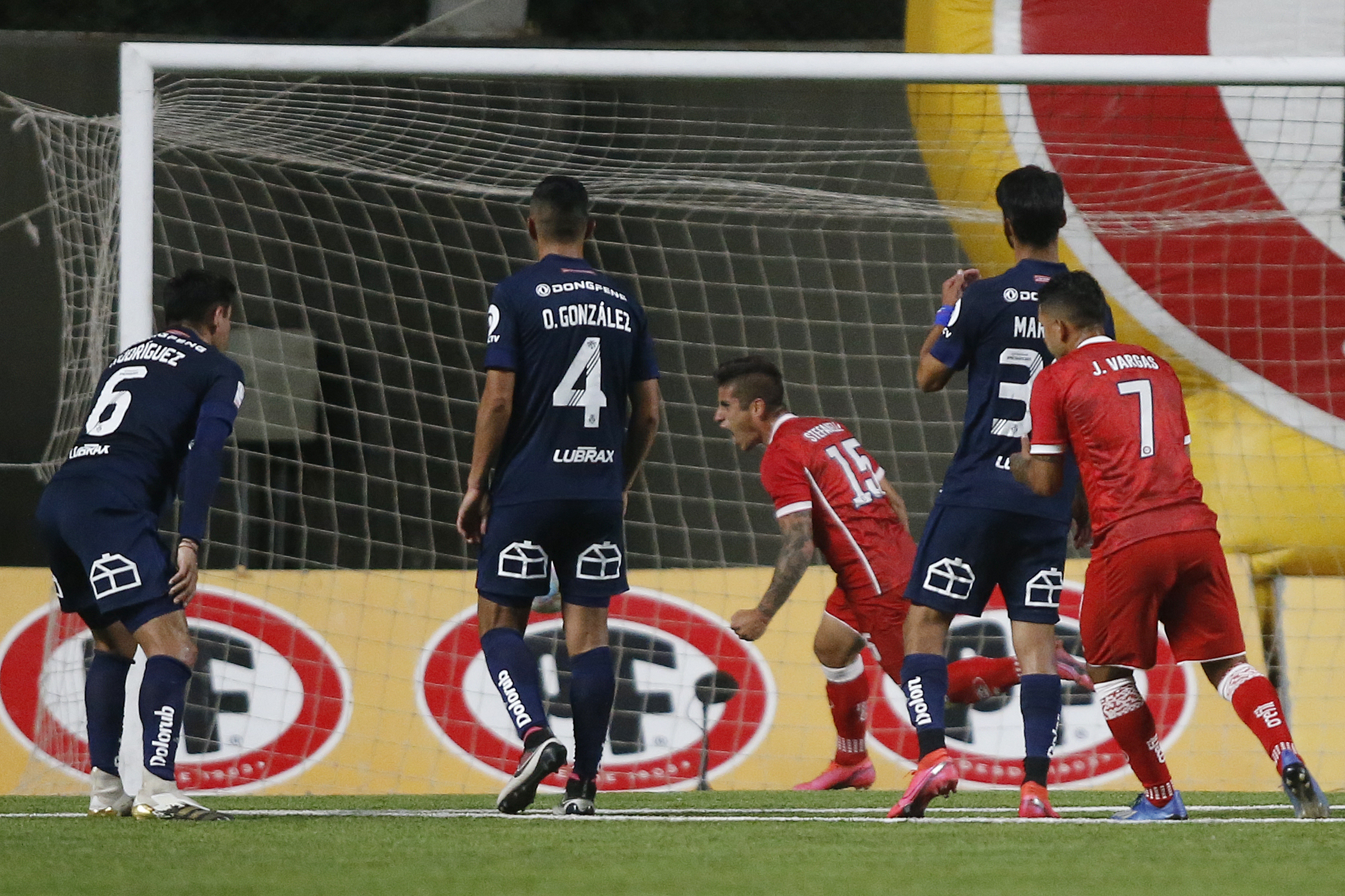 Nicolás Stefanelli le dio el triunfo de penal a U. La Calera sobre U. de Chile