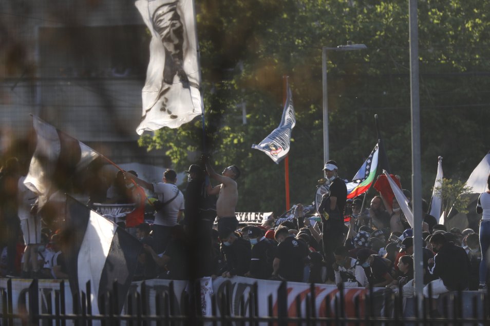 La manifestación de la Garra Blanca durante el duelo que Colo Colo le ganó a Audax