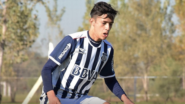 Colo Colo oficializó acuerdo para sumar al argentino Pablo Solari