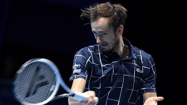Daniil Medvedev pasó a semis de Londres con pleno de triunfos tras batir a Diego Schwartzman