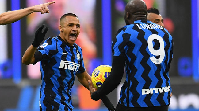 Prensa italiana destacó al “agresivo” Vidal y la “lucidez” de Alexis en triunfo sobre Torino