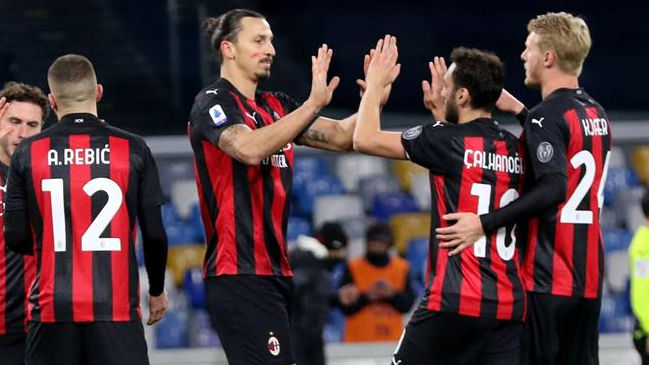 Ibrahimovic y Hauge dieron la victoria a AC Milan en su visita a Napoli