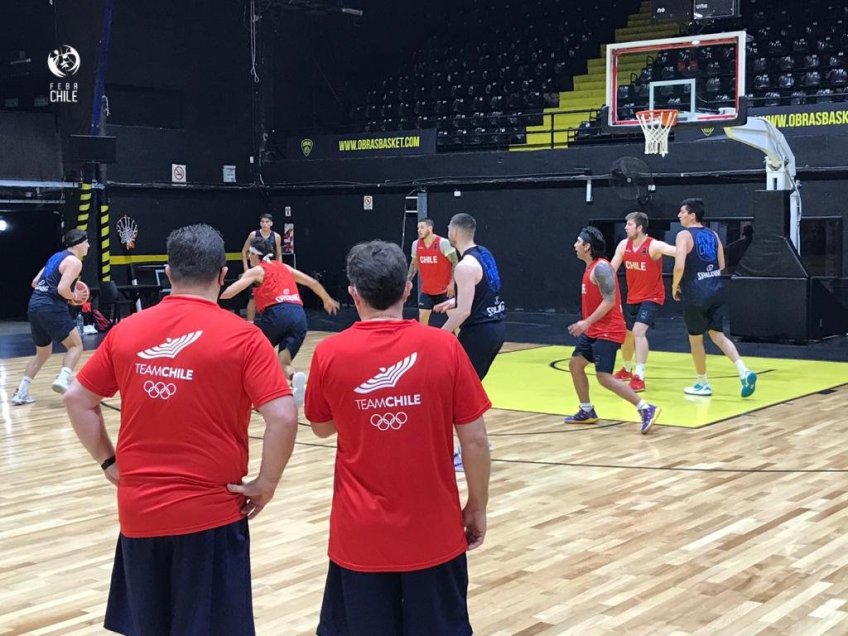 Pensando en Argentina y Venezuela: La Roja de baloncesto tuvo su primera práctica en Buenos Aires