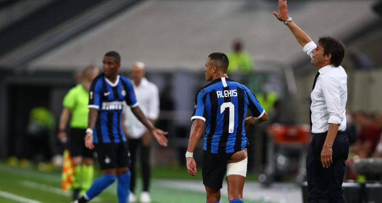 Antonio Conte desestimó la opción de sumar a Alexis Sánchez como tercer delantero ante Real Madrid