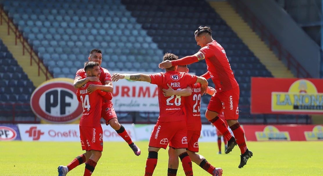 Ñublense goleó al escolta Rangers y se afirmó como líder de la Primera B