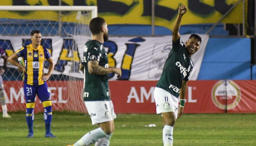 Palmeiras derribó a Delfín en Ecuador y puso un pie en cuartos de la Copa Libertadores