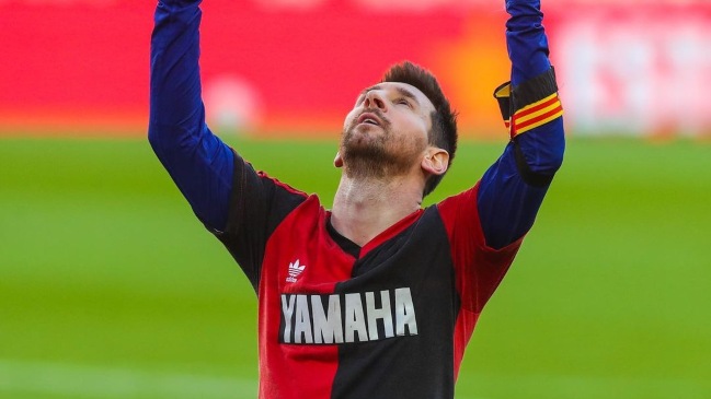 Lionel Messi rindió gran tributo a Diego Armando Maradona en goleada de Barcelona ante Osasuna