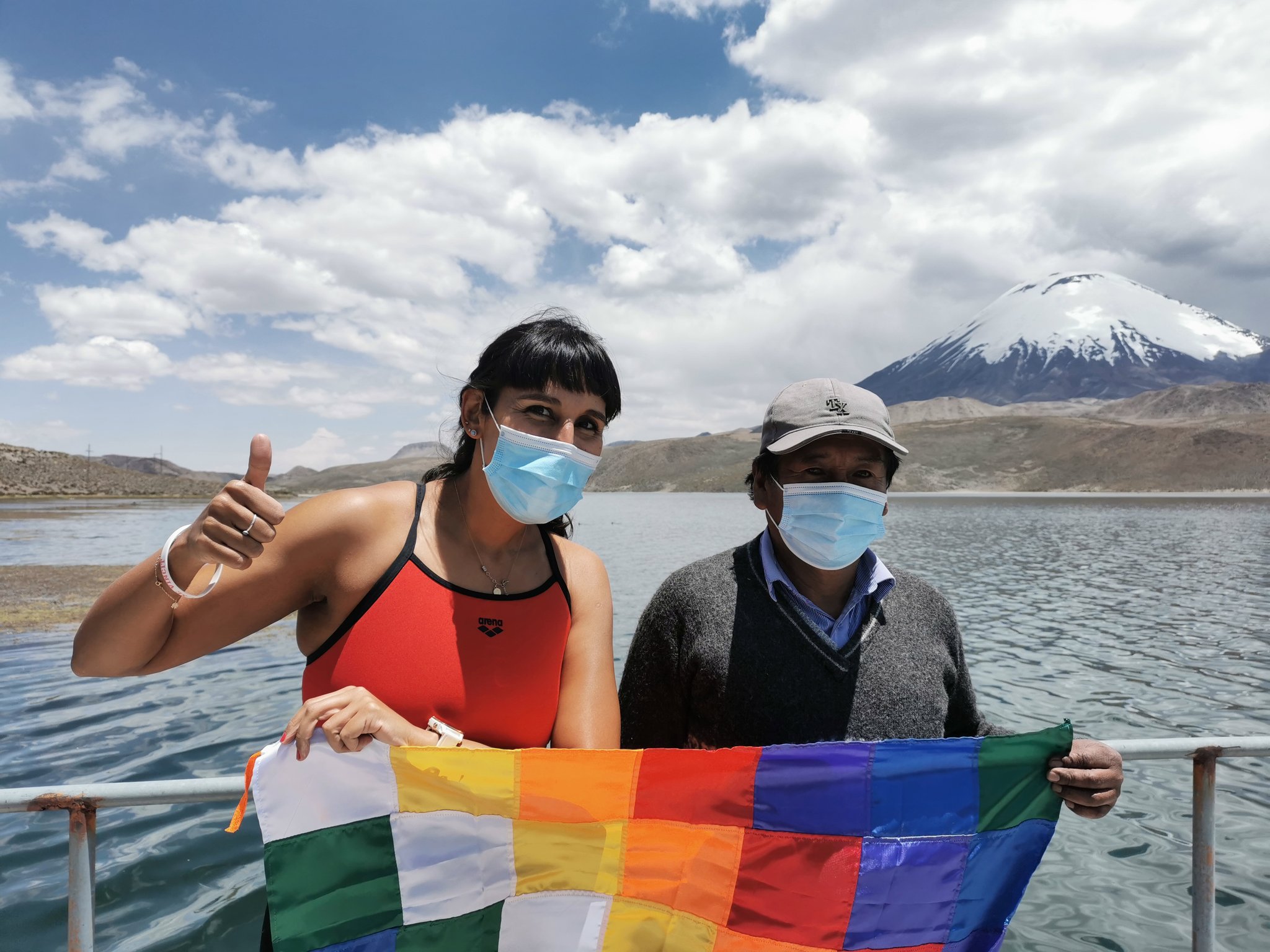 La ministra Cecilia Pérez felicitó a la “Sirena de hielo” por cruzar el Lago Chungará