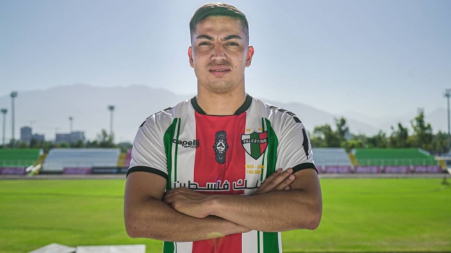 Palestino incorporó al defensor Daniel Vicencio