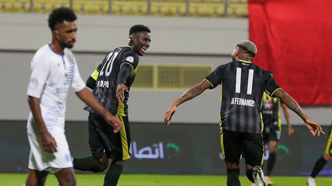 Junior Fernandes volvió a anotar con Ittihad Kalba en vibrante empate ante Al Nasr