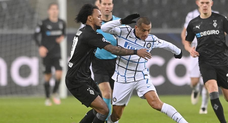 El error de Alexis que permitió el descuento de Borussia e hizo sufrir a Inter en la Champions