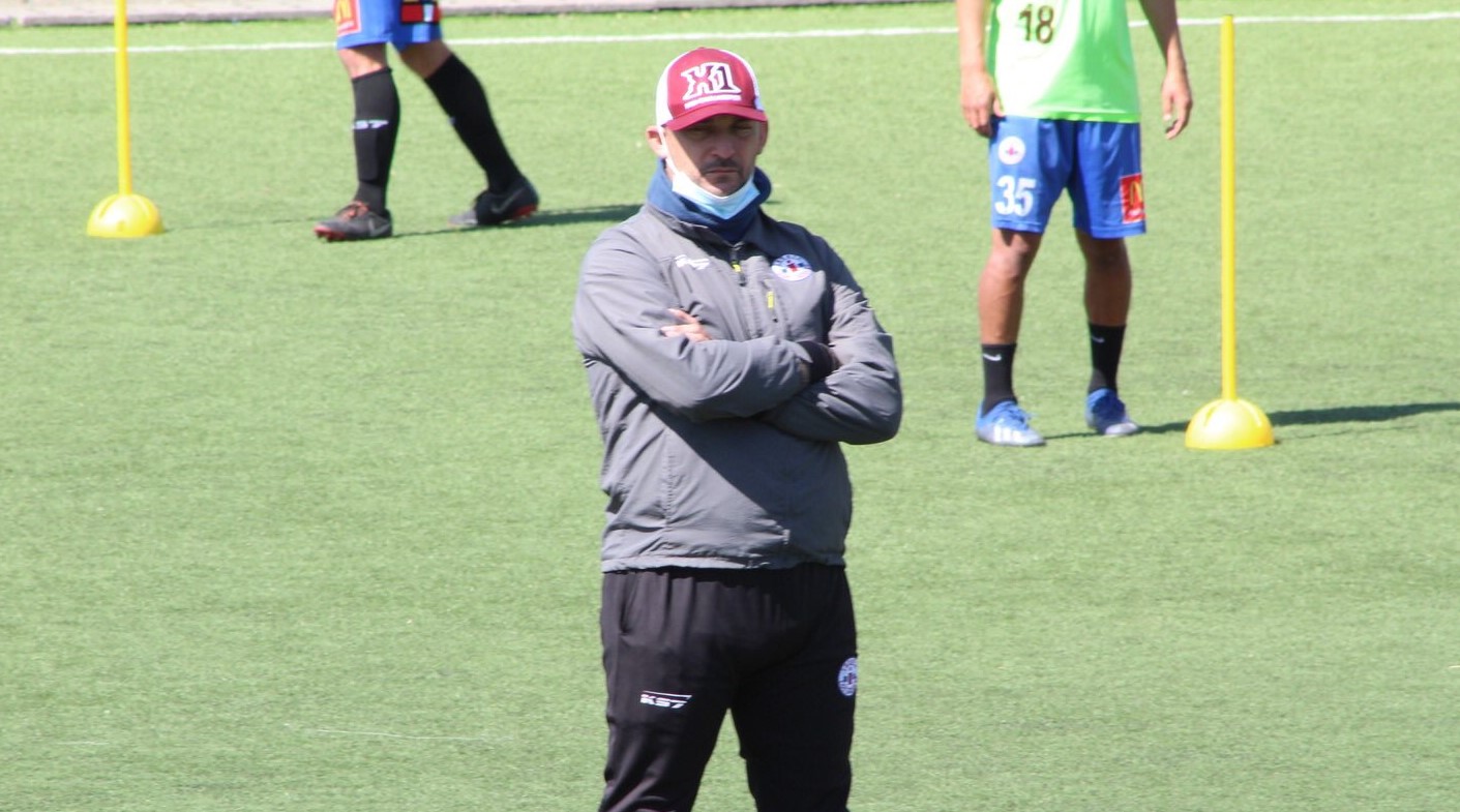 Eduardo Lobos a horas del debut como DT en Iberia: No hay tiempo para trabajar, pero tampoco excusas