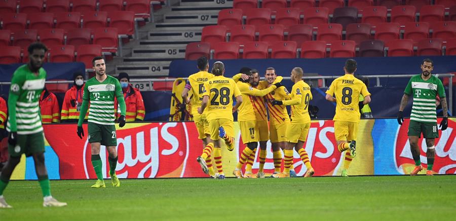 Barcelona goleó a Ferencvaros y mantuvo su campaña perfecta en la Champions