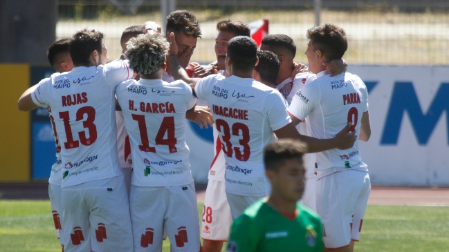 Curicó Unido goleó a Audax en el debut de Palermo y se mantuvo en la parte alta