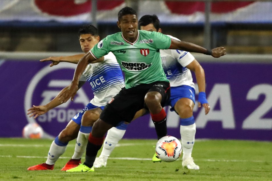 La UC defendió en San Carlos el resultado de la ida e igualó en el global ante River de Uruguay