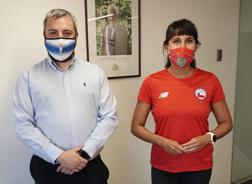 Bárbara Hernández fue felicitada por el Gobierno tras su hazaña en el Lago Chungará
