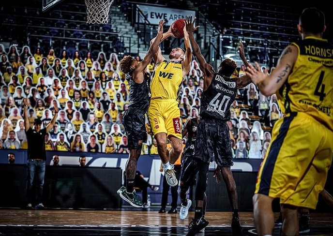 Chileno Sebastián Herrera lideró triunfo de su equipo en la Bundesliga