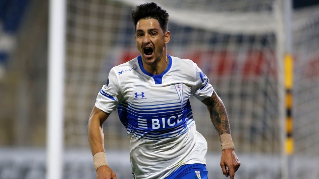 Universidad Católica inicia su difícil llave de cuartos en la Sudamericana contra Vélez Sarsfield