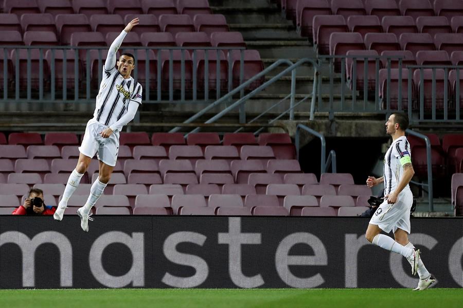 Dos tantos de Cristiano Ronaldo y un golazo de McKennie le dieron triunfo a Juventus sobre Barcelona