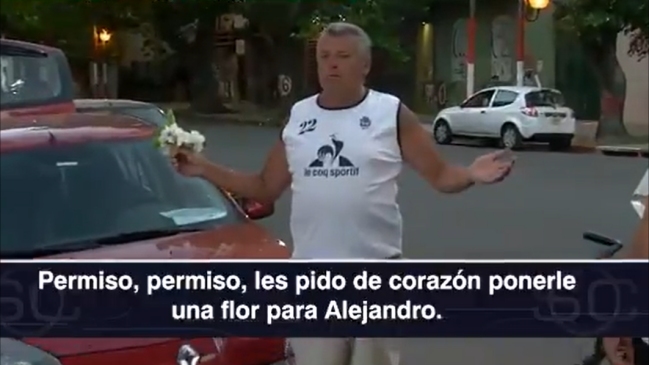 Hincha de Gimnasia pidió permiso a los de Estudiantes para tributar a Alejandro Sabella