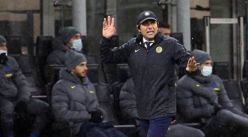 Conte sobre el tardío ingreso de Alexis en eliminación de Inter: No teníamos muchas soluciones en la banca