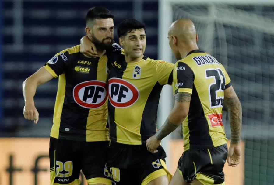 Coquimbo sorprendió con una remontada a Junior y se ilusiona con semifinales de la Sudamericana