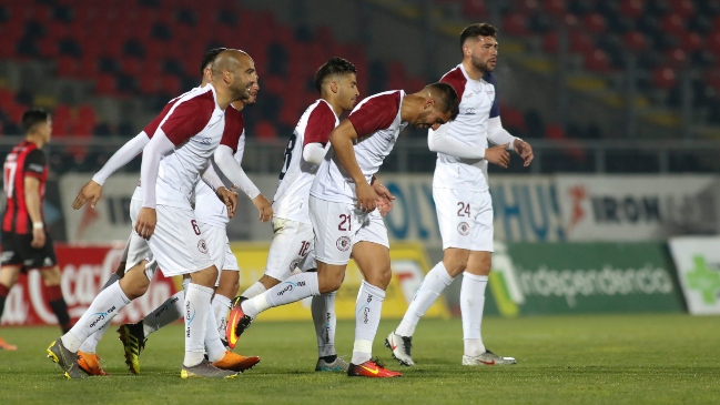 Santa Cruz logró revitalizador triunfo ante Cobreloa en la Primera B