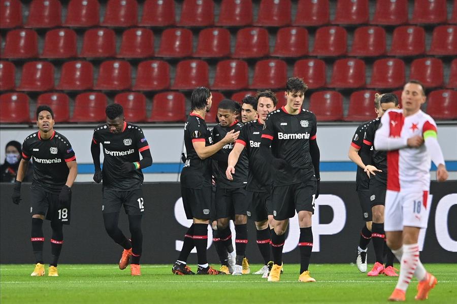 Bayer Leverkusen aplastó a Slavia Praga y se adjudicó el Grupo C en la Europa League