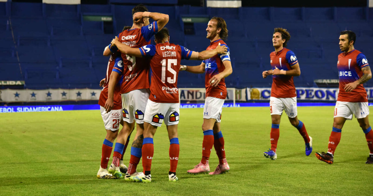 Universidad Católica informó sobre un caso positivo por Covid-19 en su plantel profesional