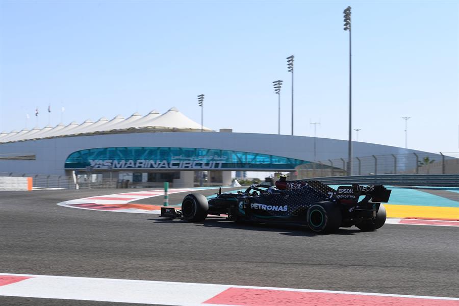 Valtteri Bottas terminó por delante de Hamilton y se impuso en los entrenamientos libres en Abu Dhabi