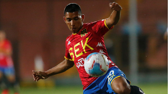 Cristián Palacios fue citado en Unión Española y asoma como la amenaza para Colo Colo