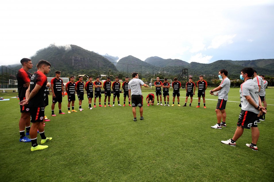 La Roja sub 20 vivió su última práctica antes del debut contra Perú en su gira por Brasil