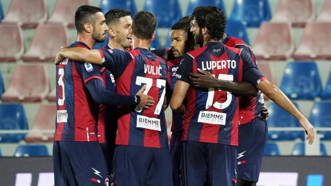 Crotone de Luis Rojas ganó su primer partido de la temporada ante Spezia en la Serie A