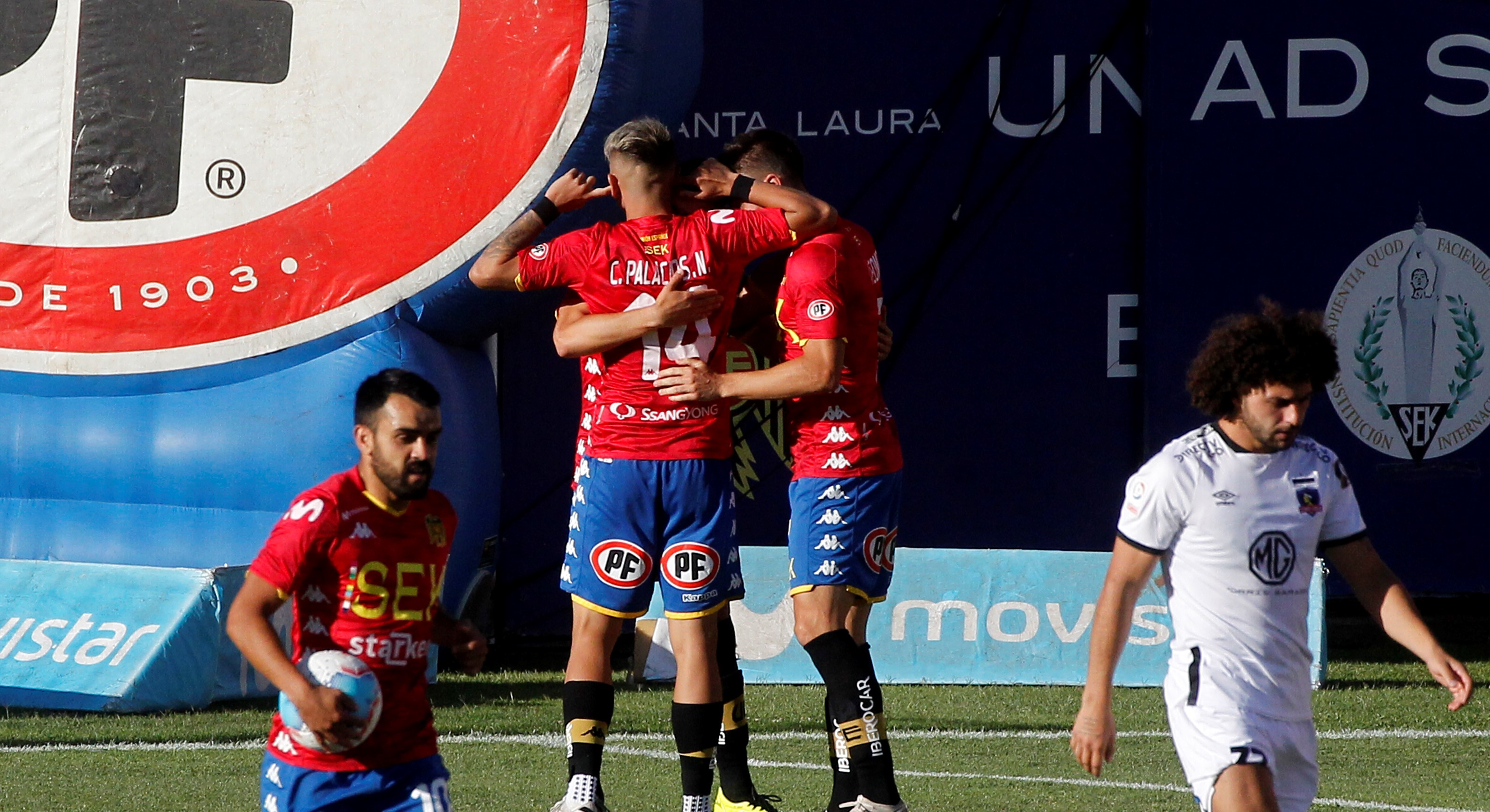 Carlos Palacios aprovechó un error defensivo de Colo Colo y anotó el empate para Unión Española