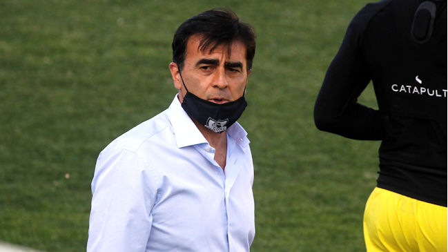 Gustavo Quinteros: Me duele mucho lo de Marcelo Espina, merece irse de Colo Colo por la puerta grande
