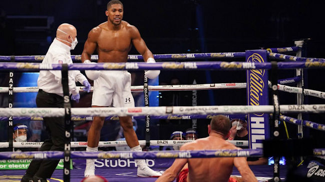 Anthony Joshua retuvo sus títulos peso pesado tras vencer por nocaut a Kubrat Pulev