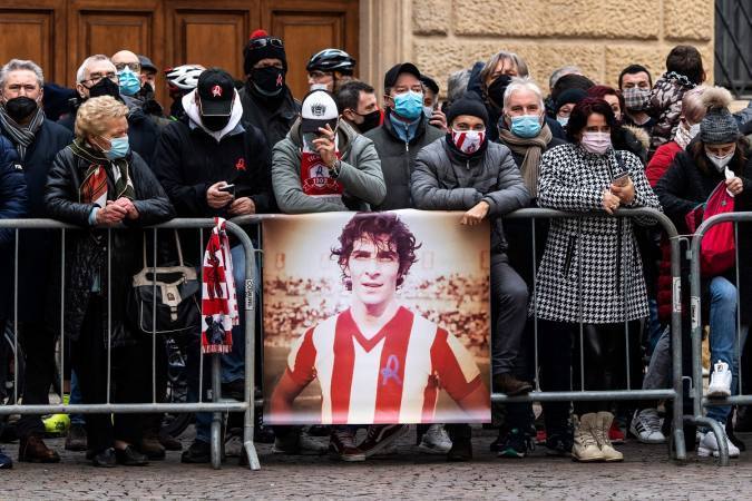 Entraron a robar la casa del ex futbolista Paolo Rossi durante su funeral