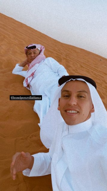 Igor Lichnovsky sorprendió con tenida árabe en Riyadh