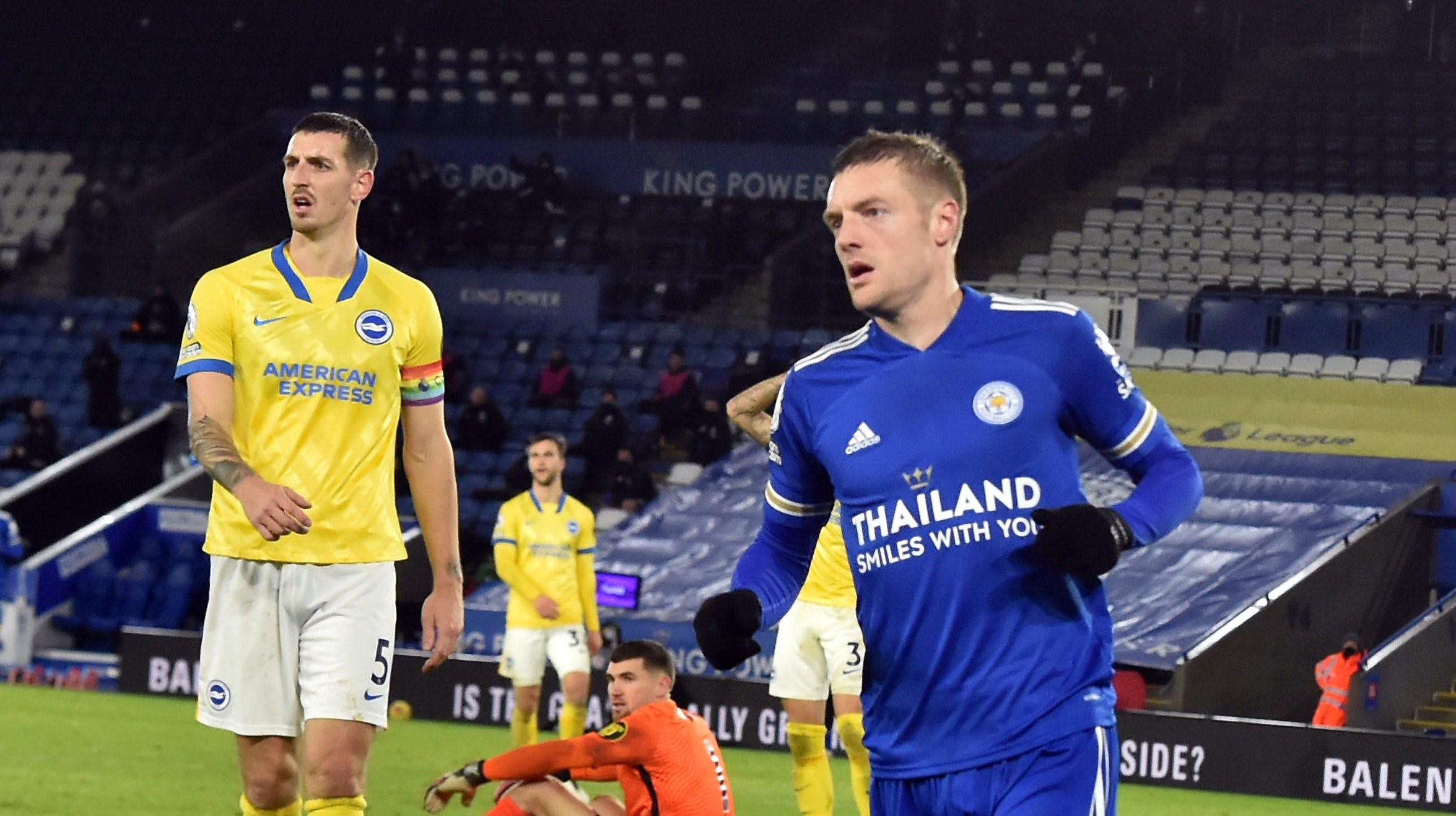 Jamie Vardy guió con gol y dos asistencias el triunfo de Leicester sobre Brighton