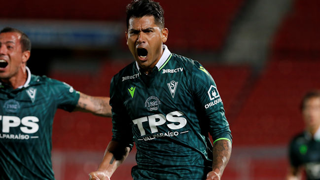 Santiago Wanderers ganó en el último minuto a Everton en un encendido clásico porteño