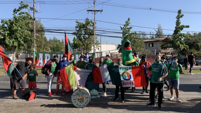 Hinchas de Audax Italiano se reunieron en La Florida para alentar al equipo