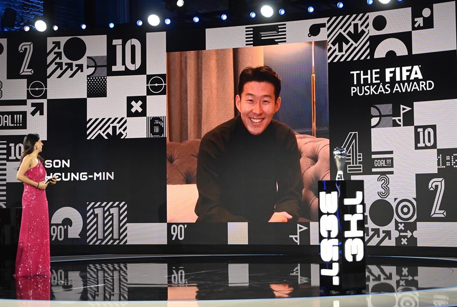 Heung-min Son recibió el premio Puskas en los The Best por su golazo a Burnley