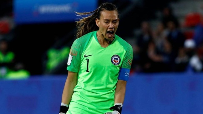 ¡Tuvo revancha! Christiane Endler fue incluida en el 11 ideal de FIFPro